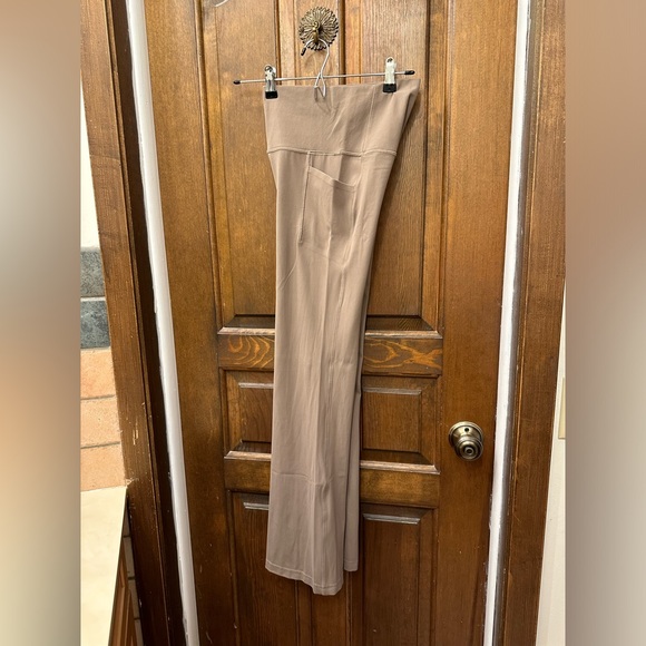 Athleta Salutation Stash High Rise Flare Pant - Picture 4 of 6